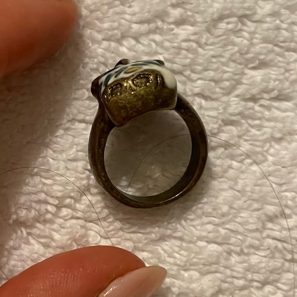 Skull size 5 ring - Picture 4 of 4